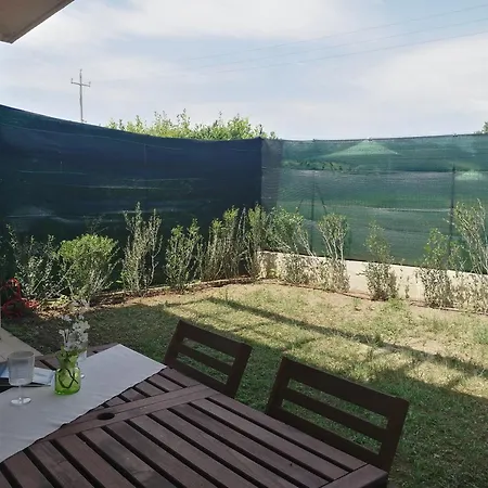 163- Bilocale A Marcelli, Con Aria Condizionata, Giardino E Inclusa Nel Prezzo * Marcelli